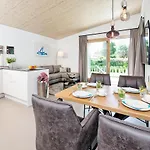 아파트 Velden - 24 Im Zentrum Inklusive Strandbadeintritt 벨덴암워스에르시